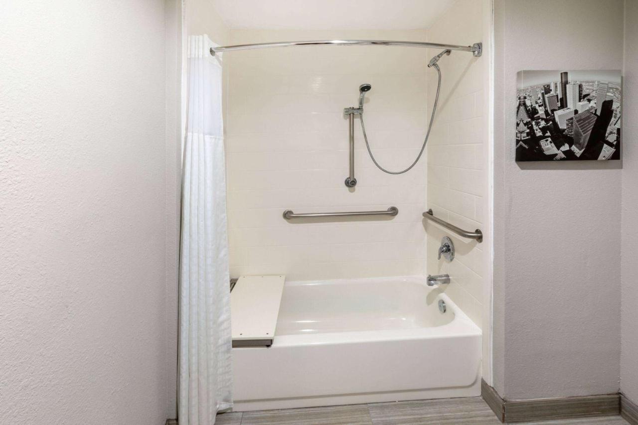 La Quinta By Wyndham Houston Nw Brookhollow Ngoại thất bức ảnh